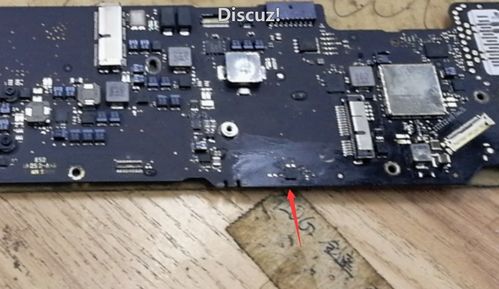 苹果笔记本A1466进水维修 绿灯亮变黄灯故障排除实录